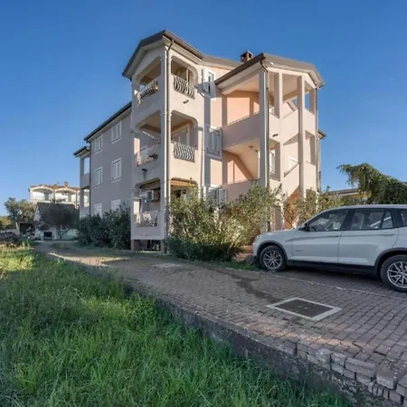 Matej Tar - One Bedroom With Balcony Апартаменты